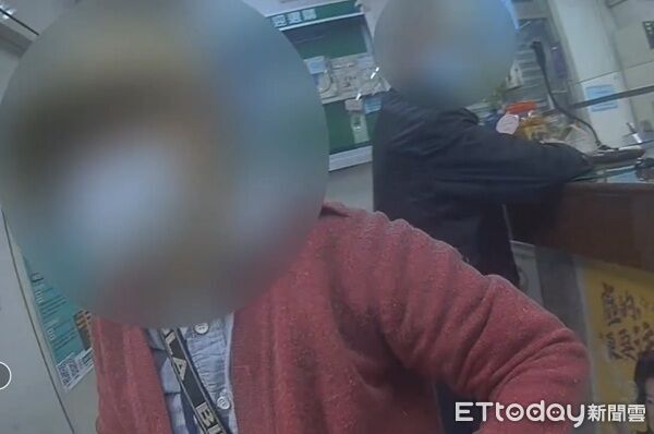 ▲陳姓女子欲匯款委託外籍人士購買花岡岩賺差價。(圖/桃園警分局提供)