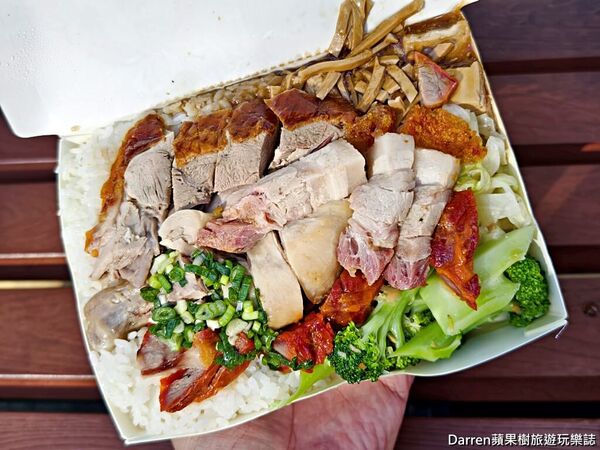 ▲▼永和燒臘便當推薦超人氣大份量四配菜便當。(圖/部落客darren提供)