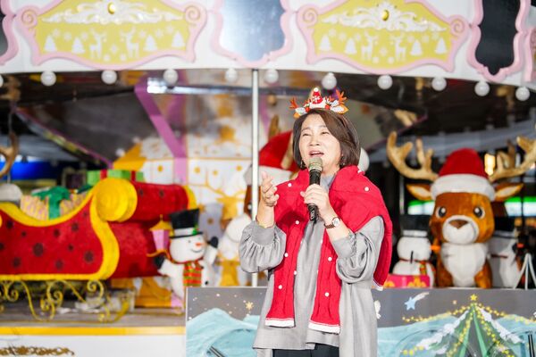 ▲2025屏東聖誕節打造南台灣最大聖誕村 百年屏東公園一秒走進北國童話。(圖/屏東縣政府)