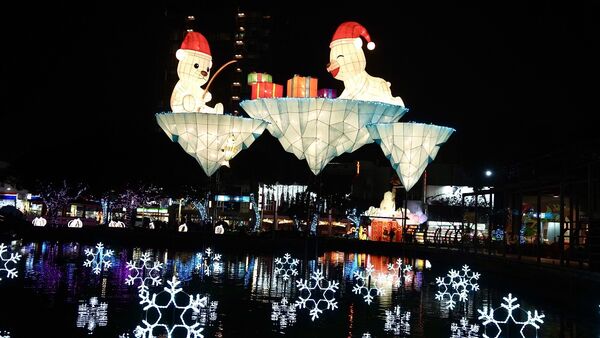 ▲2025屏東聖誕節打造南台灣最大聖誕村 百年屏東公園一秒走進北國童話。(圖/屏東縣政府)