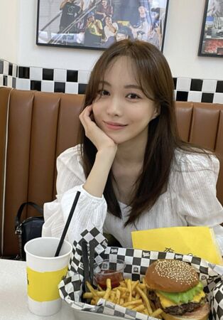 ▲▼徐敏在懷孕「孩子生父斷聯6月」:兩條生命痛苦,報應會還給你 。(圖/翻攝自徐敏在IG)