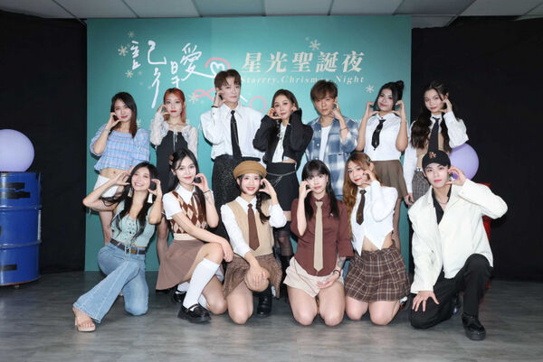 鮮肉新歡1/祈錦鈅離婚後緊牽神秘男子 護花使者身分曝光是《原子》男星