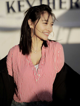 鮮肉新歡1/祈錦鈅離婚後緊牽神秘男子 護花使者身分曝光是《原子》男星