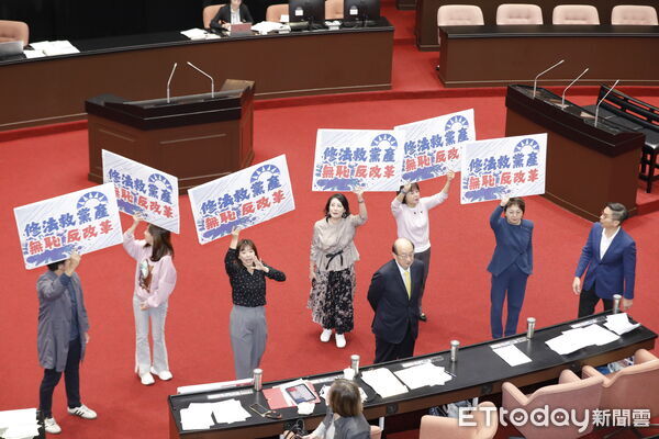 ▲▼立法院2日就行政院「中央政府花蓮馬太鞍溪堰塞湖災後重建特別預算案」等相關議案進行審查。(圖/記者湯興漢攝)