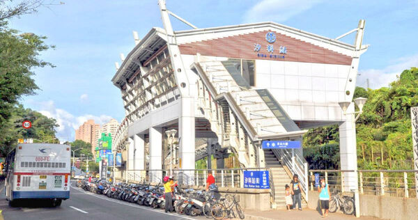 汐科車站設計不良,惹怒不少通勤族。(圖/維基百科)