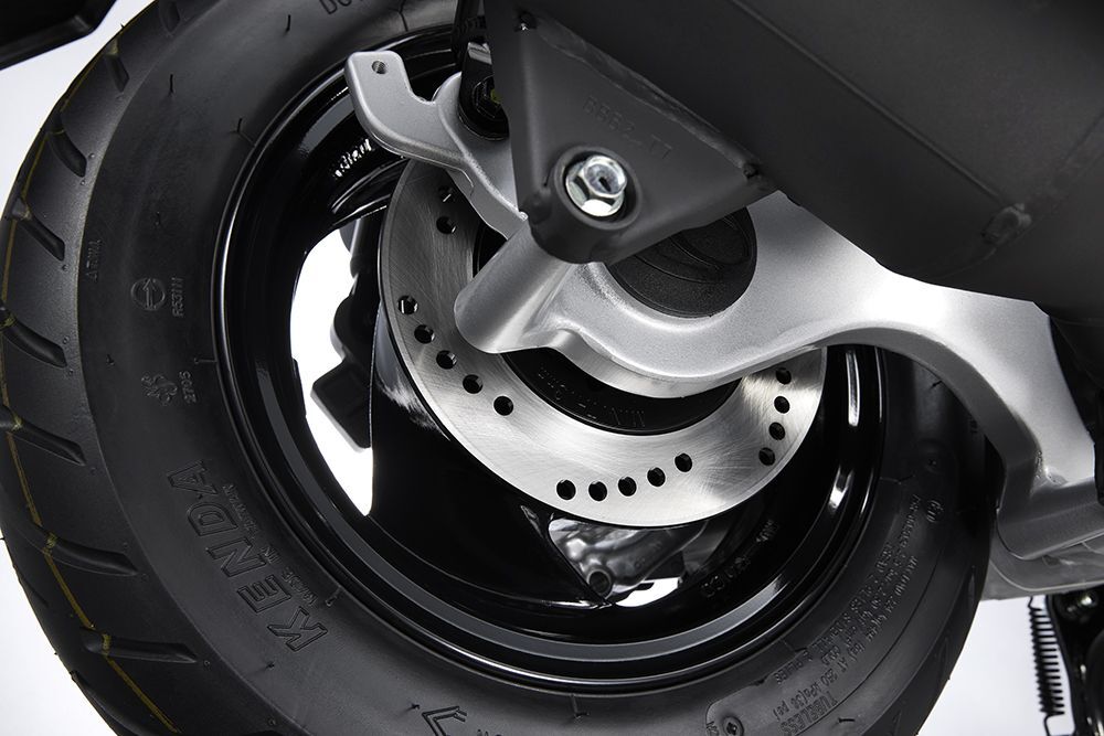 ▲光陽「K1國民機車推雙碟特仕版」!新增150動力南臺車展首次亮相。(圖/翻攝自KYMCO)