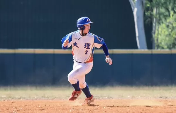 ▲方鉦緯炸裂滿貫砲。(圖/學生棒聯提供)