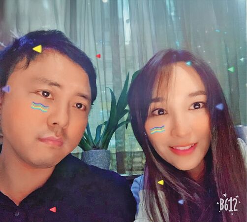 仗義藏真心/獨家!香港公開現身 吳佩慈友情助選閨密丈夫