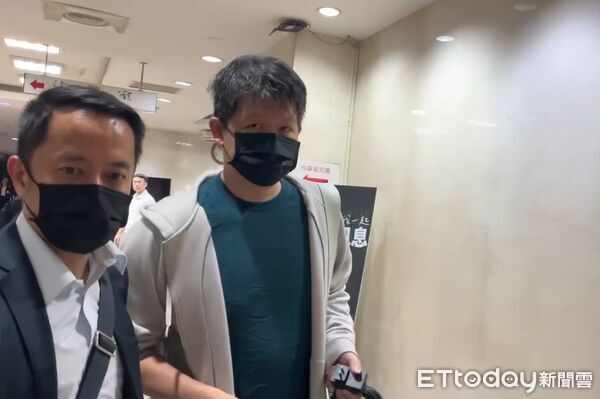 ▲▼聖石金業涉詐騙吸金,聖永金業董事長蔡承翰500萬交保,限境限海(右)。(圖/記者黃彥傑翻攝)