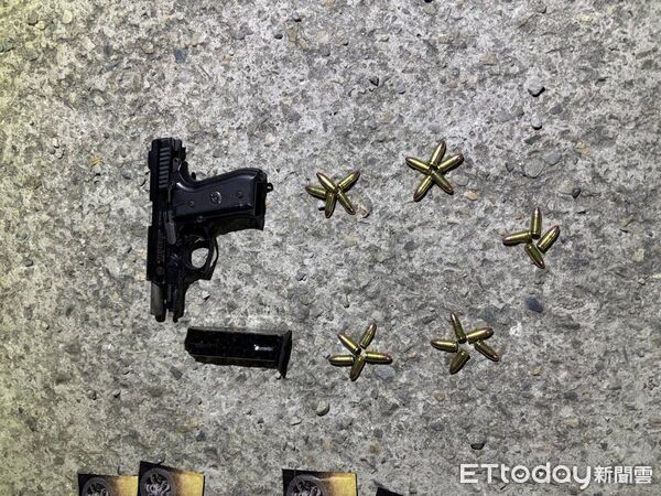 ▲▼瘋男一口氣喝20包毒咖啡!持槍跳進游泳池對2童扣板機 狂拉滑套恐嚇。(圖/記者許權毅翻攝)