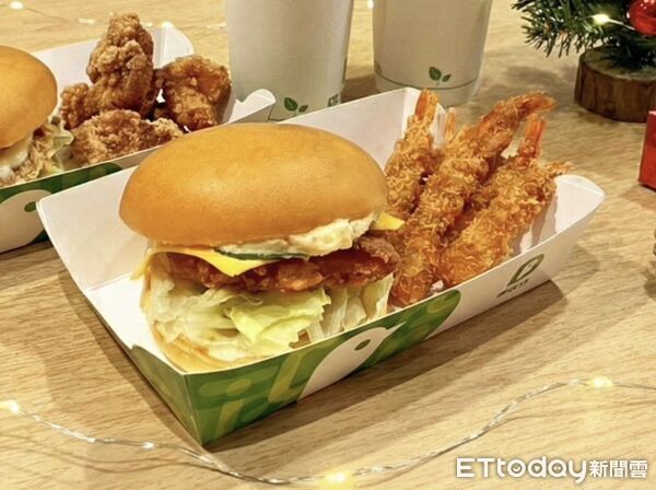 ▲▼德克士脆皮炸雞推出歲末新品「黃金龍蝦風味Q蝦堡」、「海派鮮脆蝦」、「WASABI雞軟骨」。(圖/業者提供)