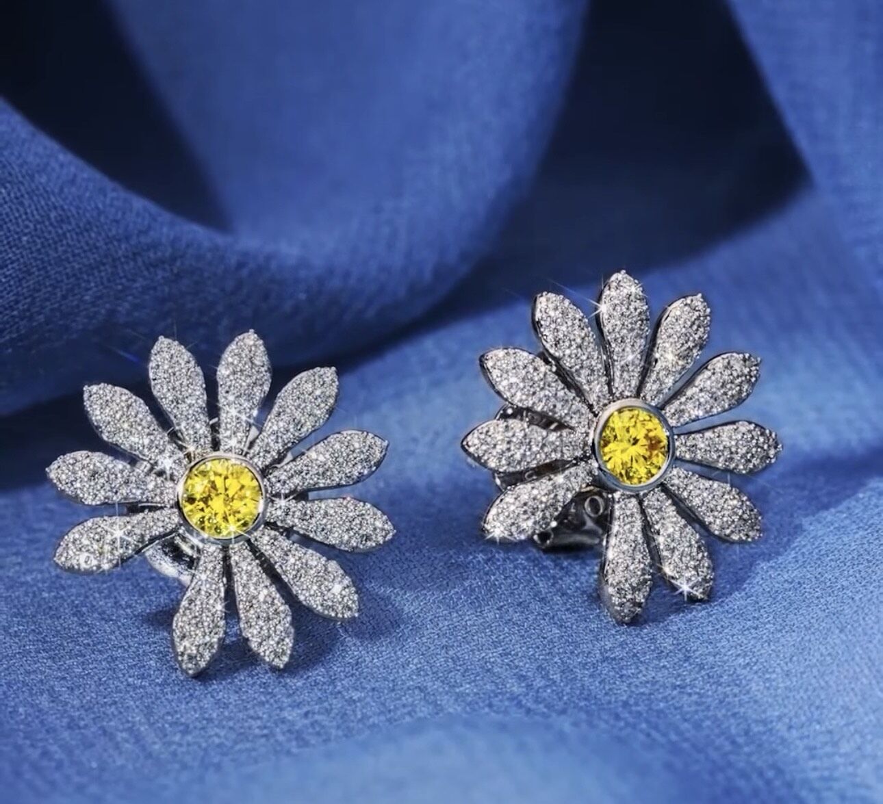 ▲▼ GD Daisy earrings 。(圖/翻攝IG)
