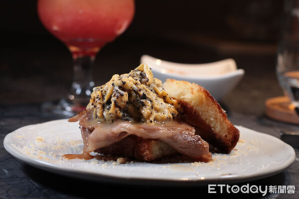 ▲「私・犇 鐵板燒」暖韻旬味新菜單也在12月登場 。(圖/記者黃士原攝)