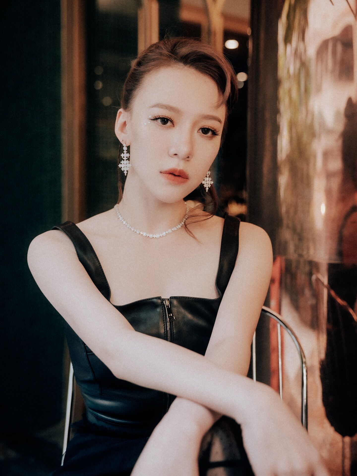 ▲▼《角頭》王宣PO法院背影照,留言證實與性騷擾案有關。(圖/翻攝自臉書、IG)