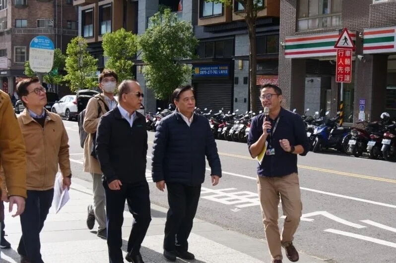 ▲▼新北市政府交通局,行人優先,步行。(圖/新北市政府交通局提供)