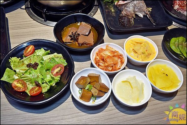 ▲▼台中燒肉吃到飽869起!「羊角炭火燒肉」爽嗑日本A5和牛、牛舌、泰國活蝦、生啤等百種食材無限續。(圖/部落客商妮提供)