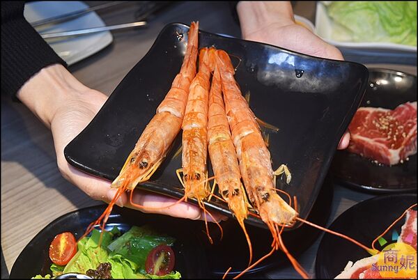 ▲▼台中燒肉吃到飽869起!「羊角炭火燒肉」爽嗑日本A5和牛、牛舌、泰國活蝦、生啤等百種食材無限續。(圖/部落客商妮提供)