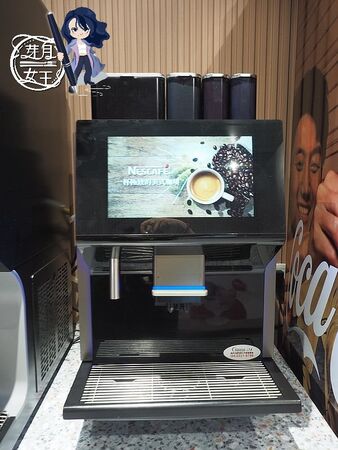 ▲▼桃園中壢美食「売鍋-中壢龍岡店」,商業午餐不用400元還有自助吧吃到飽,數種湯底令人驚艷。(圖/部落客芽月提供)