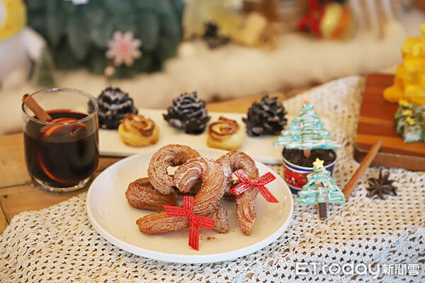 ▲和逸飯店•台南西門館今年以「童話聖誕村」為主題打造濃厚節慶氛圍。(記者林東良翻攝,下同)