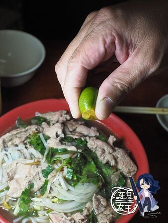 ▲▼桃園中壢隱藏版美食「芃原小館」,豬肝麵超大一碗只要80元!(圖/部落客芽月提供)