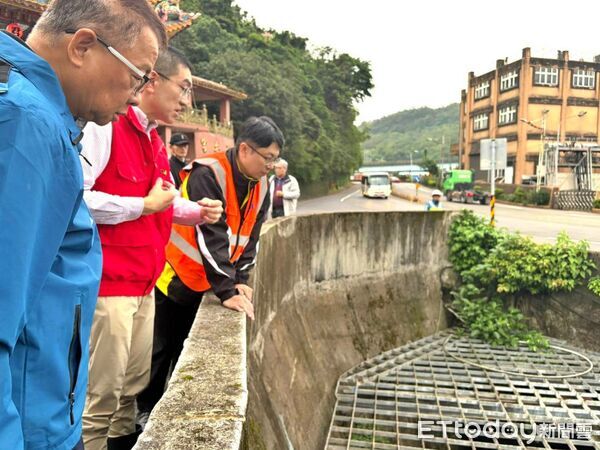 ▲水質檢測啟動、跨區調度供水 謝國樑:基隆用水無虞。(圖/記者郭世賢翻攝)