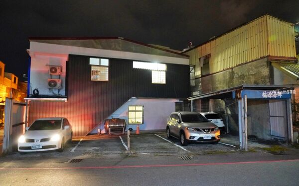 ▲▼花蓮必吃超人氣海產「福源海鮮」,當季新鮮海產這裡都吃得到。(圖/部落客Mika提供)