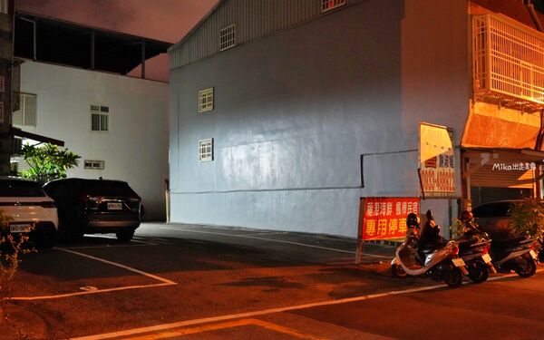 ▲▼花蓮必吃超人氣海產「福源海鮮」,當季新鮮海產這裡都吃得到。(圖/部落客Mika提供)