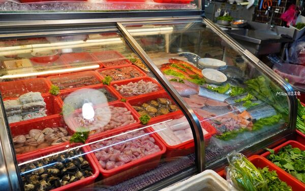 ▲▼花蓮必吃超人氣海產「福源海鮮」,當季新鮮海產這裡都吃得到。(圖/部落客Mika提供)