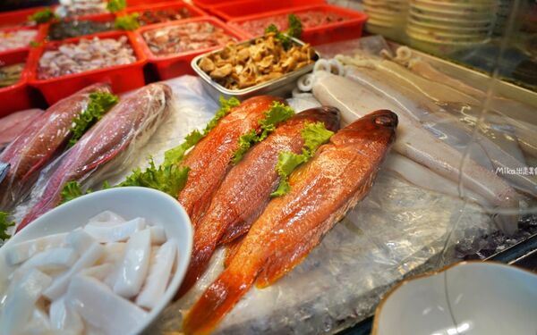 ▲▼花蓮必吃超人氣海產「福源海鮮」,當季新鮮海產這裡都吃得到。(圖/部落客Mika提供)
