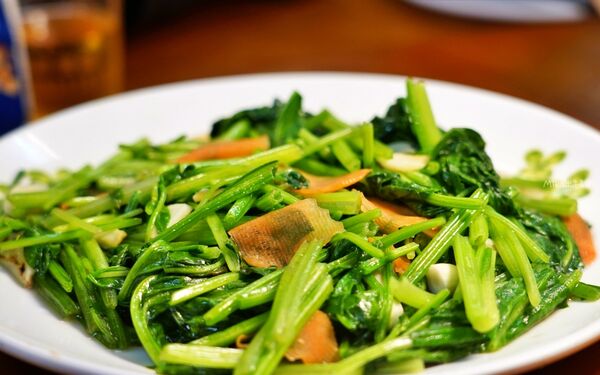 ▲▼花蓮必吃超人氣海產「福源海鮮」,當季新鮮海產這裡都吃得到。(圖/部落客Mika提供)