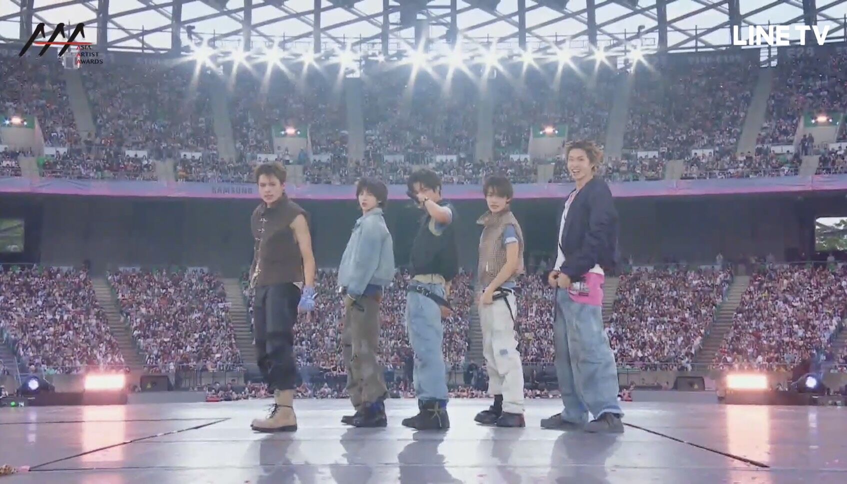 ▲▼▲CORTIS登台演出全場嗨翻。(圖/翻攝自LINE TV)