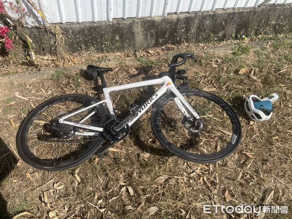 ▲▼ 彰化縣芬園鄉大彰路四段今(6)日發生一起自行車摔車事件 。(圖/記者唐詠絮翻攝)