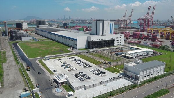 ▲高雄港洲際貨櫃中心第一期計畫後線A6-A區海底電纜廠房。(圖/港務公司提供)