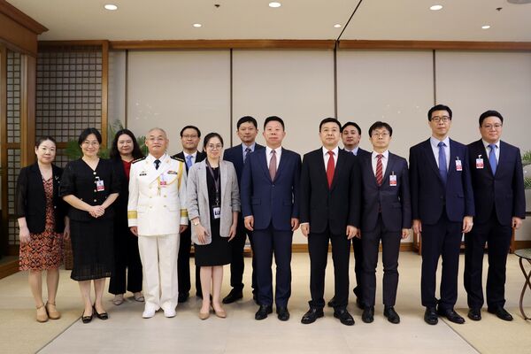 ▲▼陸新任駐菲大使井泉履新。(圖/翻攝大陸駐菲使館)