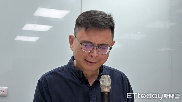 ▲▼立委賴瑞隆哭了。(圖/記者吳世龍攝)