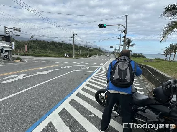 ▲新手重機騎士玉長路段拋錨。(圖/記者楊晨東翻攝)