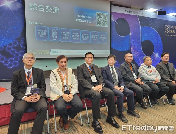 ▲王正坤醫師在北醫校友創新論壇分享人生逆境與醫美創業歷程,現場座無虛席。(記者林東良翻攝,下同)