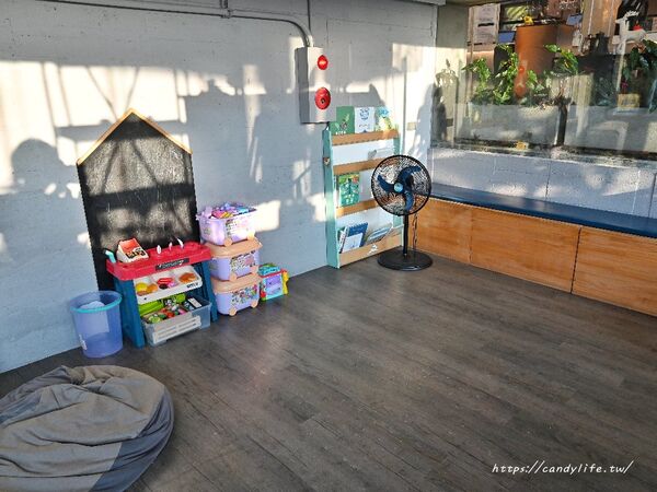 ▲▼台中最浪漫聖誕景點「眺高STAY WITH MOUNTAIN」,坐擁百萬夜景,聖誕季無開放訂位。(圖/部落客糖糖提供)