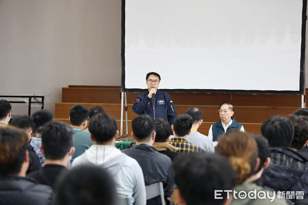 ▲台南市長黃偉哲親自主持替代役備役役男召訓,強調提升防災韌性的重要性。(記者林東良翻攝,下同)