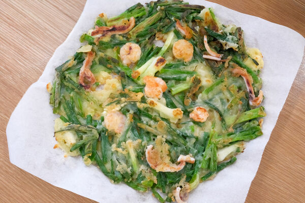 ▲▼韓國釜山「海雲台31cm海鮮刀削麵松亭總店」,海雲台必吃美食,滿滿一鍋海鮮超過癮。(圖/部落客飛天璇提供)