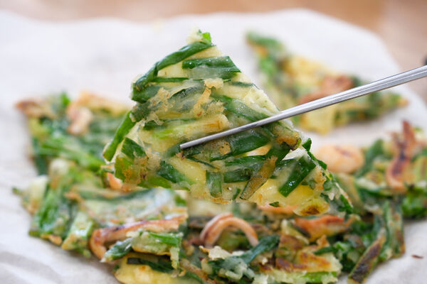 ▲▼韓國釜山「海雲台31cm海鮮刀削麵松亭總店」,海雲台必吃美食,滿滿一鍋海鮮超過癮。(圖/部落客飛天璇提供)