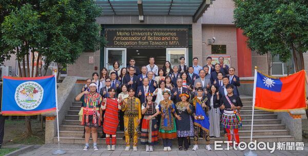 ▲貝里斯大使參訪屏東美和科技大學。(圖/美和科大提供)