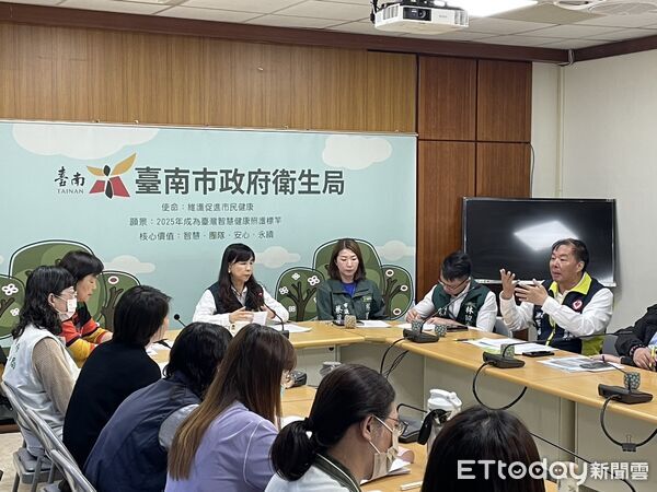 ▲台南長照協會與衛生局舉行政策座談,聚焦補助落差、評鑑制度與記點問題。(記者林東良翻攝,下同)