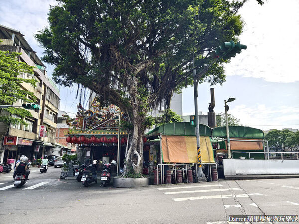 ▲▼中壢在地人早餐中壢隱藏美味,土地公廟前超人氣豬肝粥小吃攤。(圖/部落客DARREN提供)