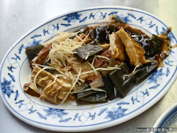 ▲▼中壢在地人早餐中壢隱藏美味,土地公廟前超人氣豬肝粥小吃攤。(圖/部落客DARREN提供)