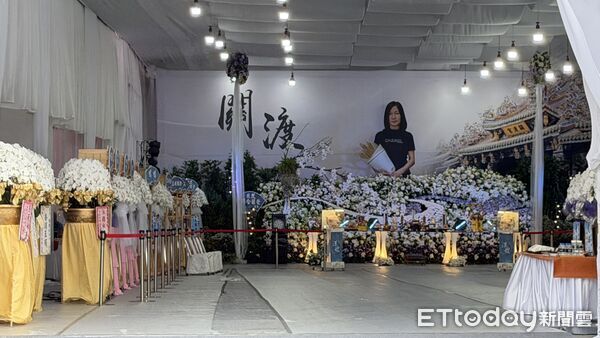 ▲▼ 漢嫂靈堂,陳雅秋 北投關渡王 。(圖/記者黃宥寧攝)