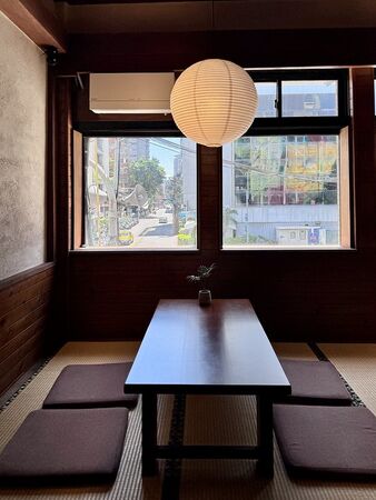 ▲▼板橋江子翠「蚓珈琲」,神祕巷口二樓老宅公寓居家風咖啡廳。(圖/部落客小虎提供)