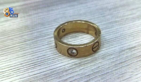 ▲▼吵架怒賣老公送的卡地亞 陸人妻氣消後悔「狂盧原價贖回」。(圖/翻攝1818黃金眼)