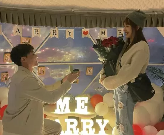 ▲▼ 陳晨威求婚成功 。(圖/取自陳晨威IG)