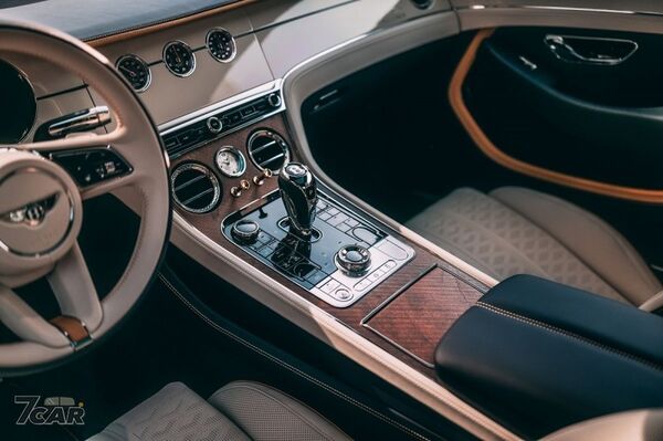 致敬三大荷蘭藝術巨匠 Bentley Mulliner 推出「Dutch Masters Collection」